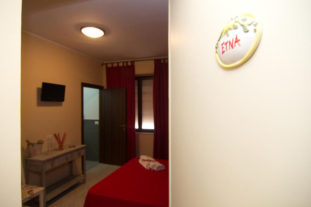 B&B Tifeo วิลลาฟรังกา ติร์เรนา ภายนอก รูปภาพ